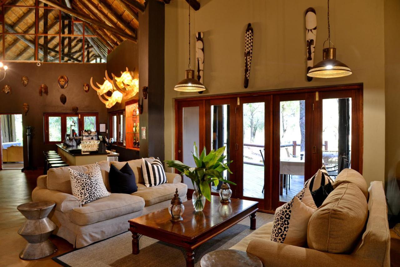 Black Rhino Game Lodge *