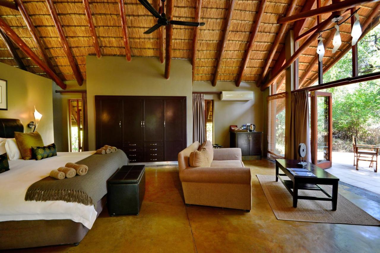 Black Rhino Game Lodge *