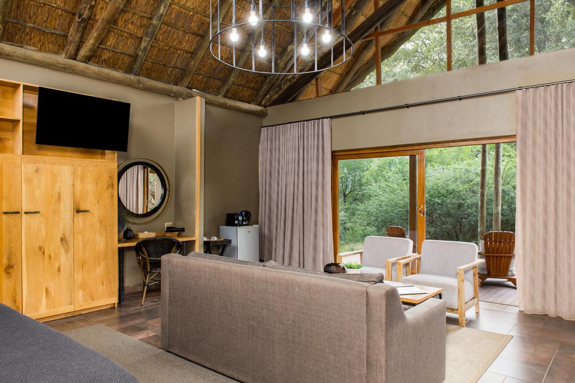 Black Rhino Game Lodge