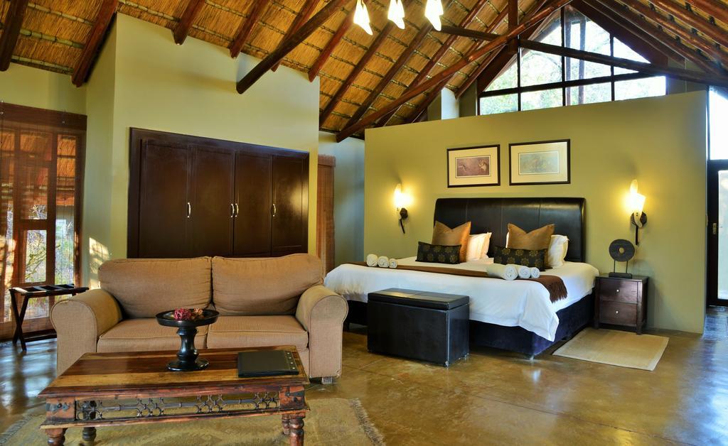 Black Rhino Game Pilanesberg